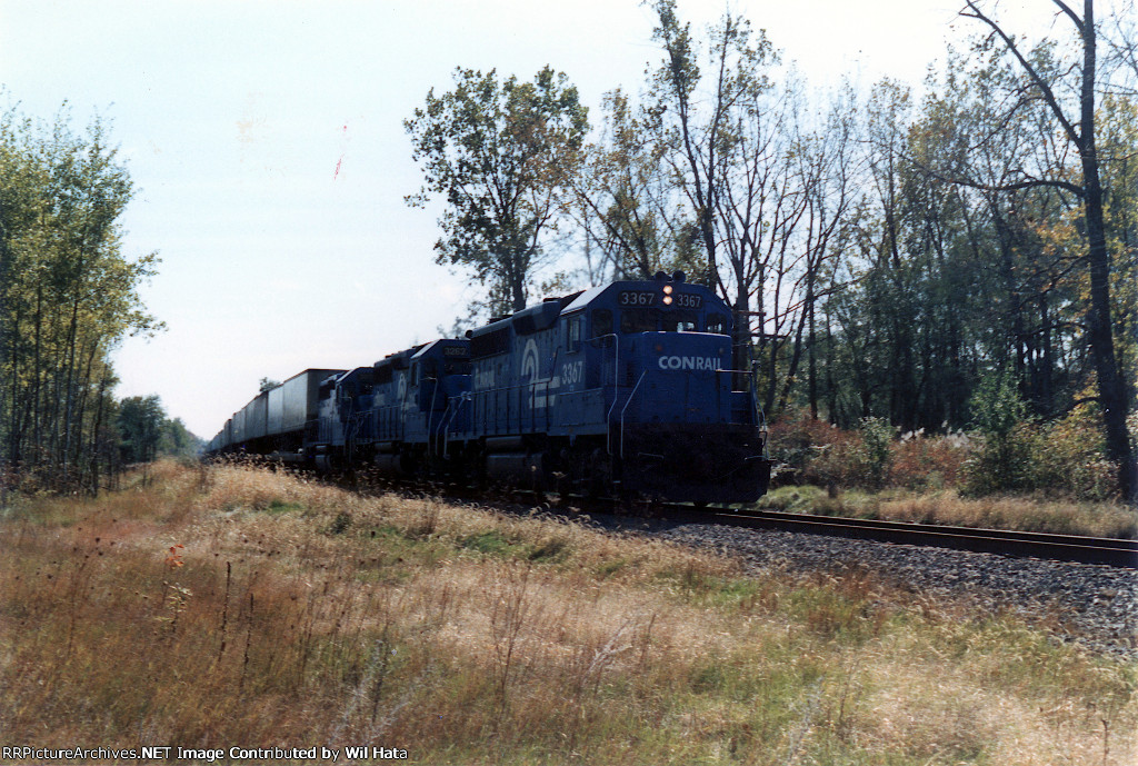Conrail GP40-2 3367
